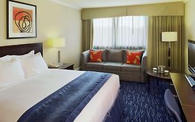 Doubletree By Hilton Norwalk Hotell Room photo