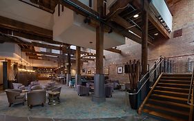Courtyard By Marriott New Orleans Warehouse Arts District Hotell Exterior photo